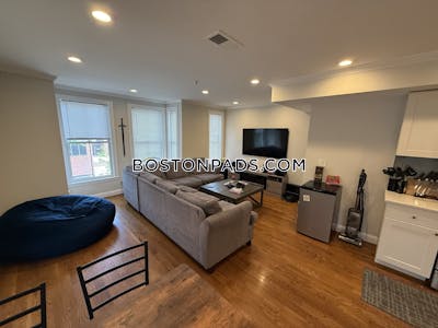 Fort Hill Apartment for rent 3 Bedrooms 1.5 Baths Boston - $3,600