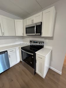 Cambridge 3 bedroom 1 baths in CAMBRIDGE Mt. Auburn/brattle/ Fresh Pond - $3,195
