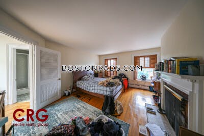 Brookline Apartment for rent 3 Bedrooms 2.5 Baths  Beaconsfield - $6,495