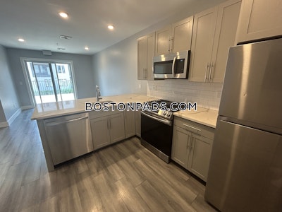 South Boston 1 Bed 1 Bath Boston - $3,300 No Fee
