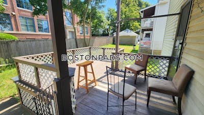 Medford 2.5 bedroom 2 baths in MEDFORD  Tufts - $3,200 No Fee