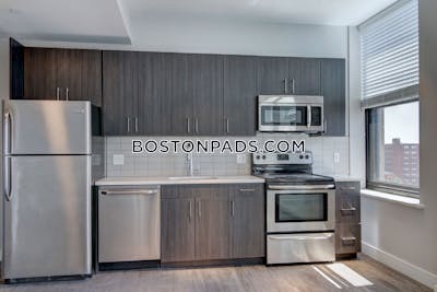 Lynn Incredible 1 Bed 1 Bath on Central Ave - $2,250 No Fee