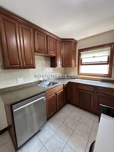 Belmont 2.5 bedroom 1 baths in BELMONT - $3,100 No Fee