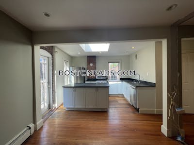 Fort Hill 6 Beds 3 Baths Boston - $8,200 No Fee