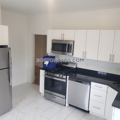 Brighton 3 Beds 1 Bath Boston - $4,960 No Fee