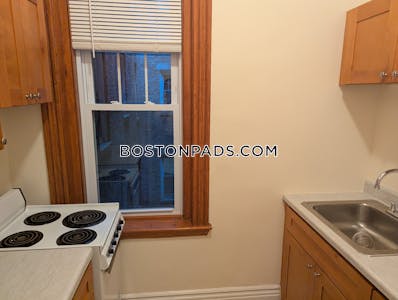 Fenway/kenmore 1 bedroom 1 baths in BOSTON Boston - $2,200 No Fee