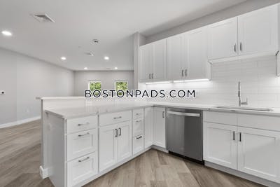 Woburn 3 Beds 2 Baths - $3,225 No Fee