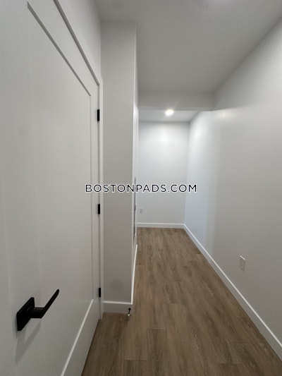 West Roxbury Apartment for rent 2 Bedrooms 2 Baths Boston - $4,200 No Fee